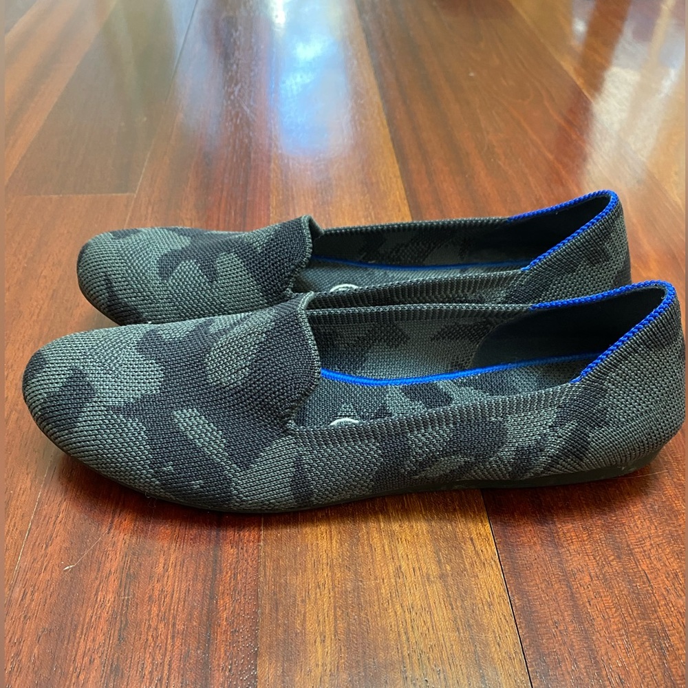 Rothys Dark Grey Camo loafers 7